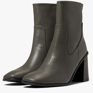 ⭐️DV Dolce Vita DV Dolce Vita Women's Milana Ankle Boot Size 8.5